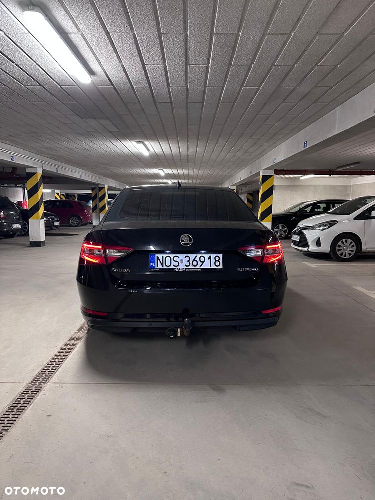 Skoda Superb 2.0 TDI Ambition DSG7 - 4