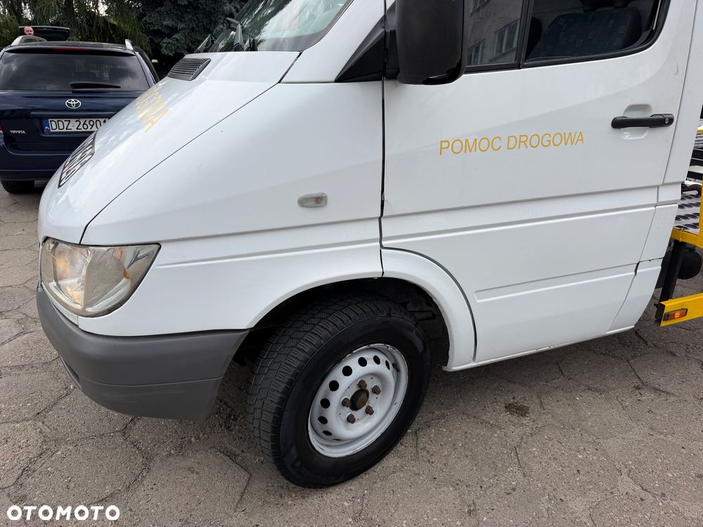 Mercedes-Benz Sprinter - 23