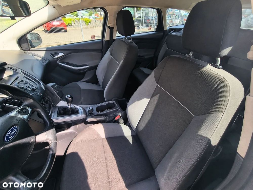 Ford Focus 1.6 TDCi Ambiente - 6