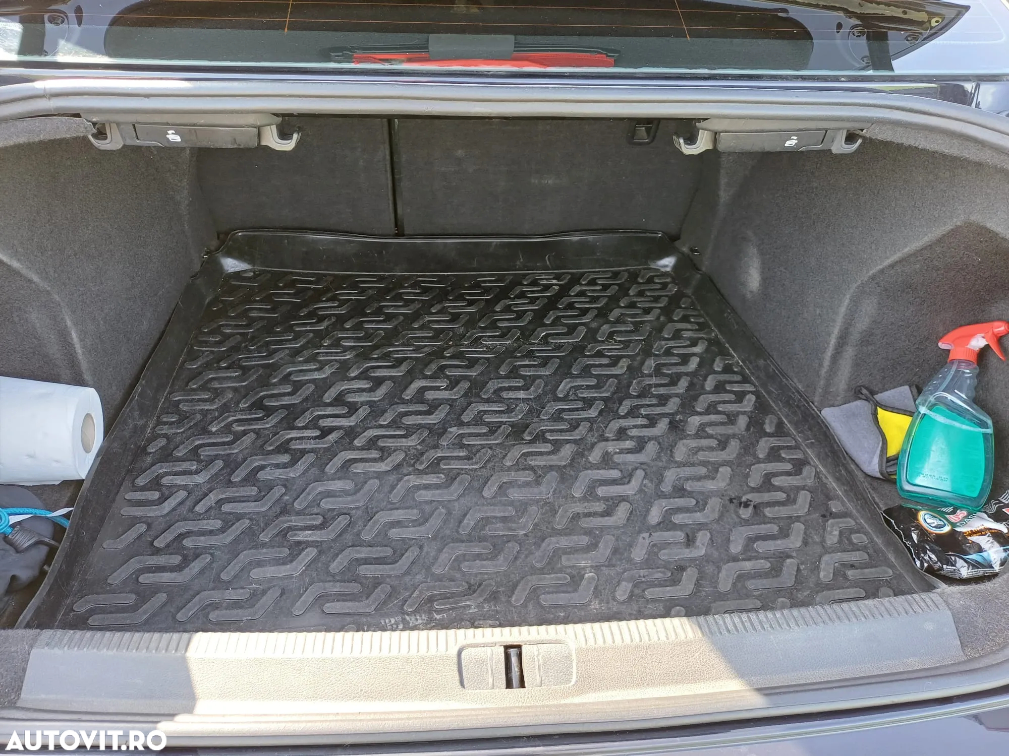 Volkswagen Passat - 14