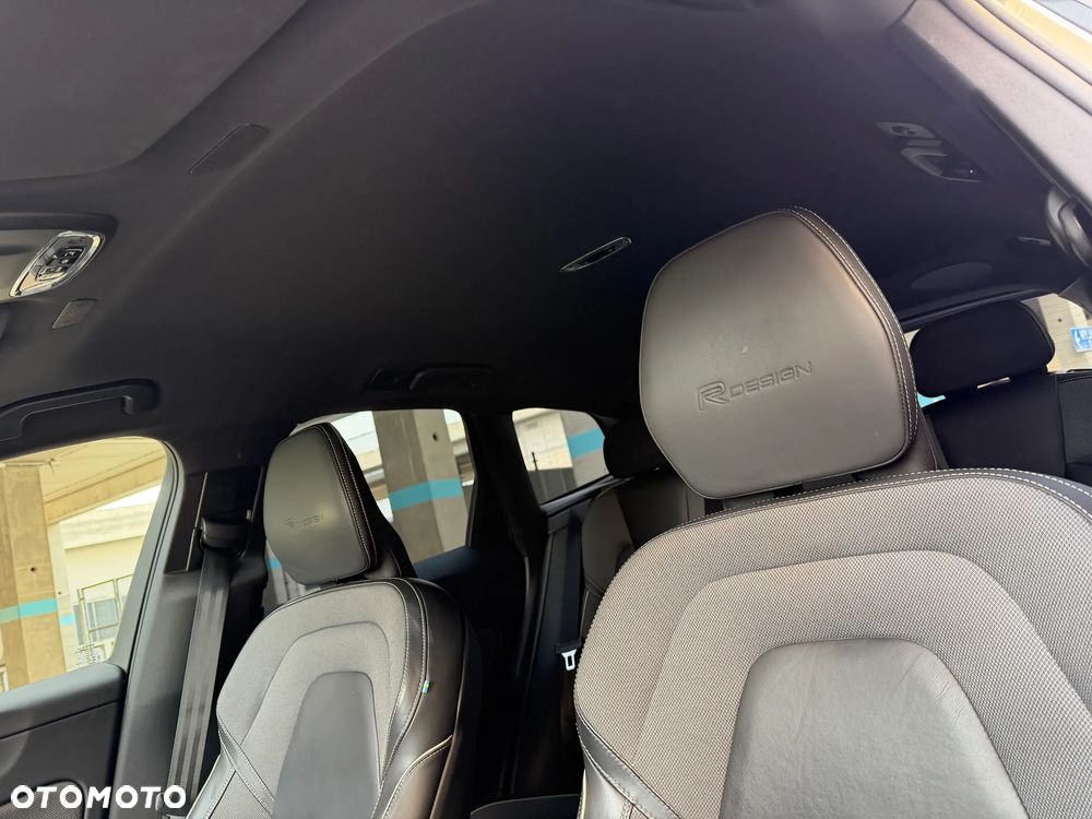 Volvo XC 60 B4 D AWD R-Design - 39