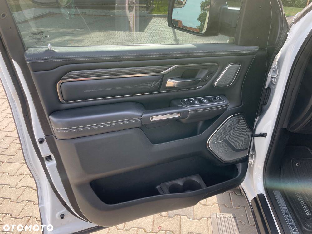 RAM 1500 Crew Cab Shortbed Limited - 14