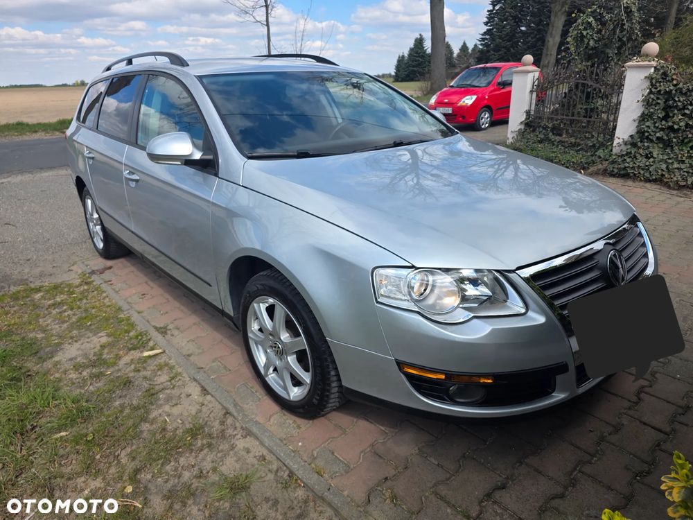 Volkswagen Passat Variant 2.0 TDI DPF DSG Trendline - 2