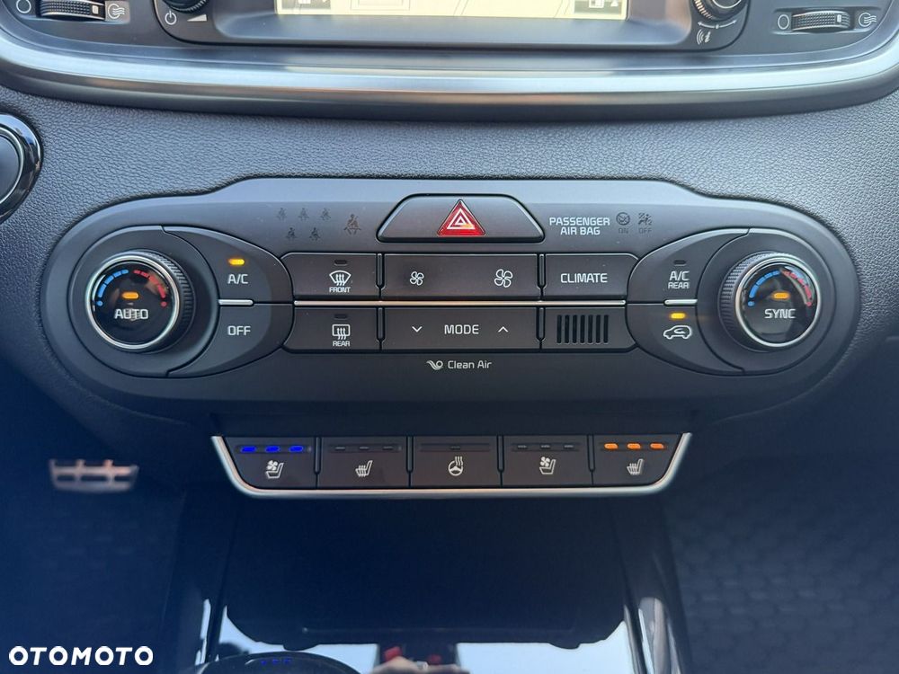 Kia Sorento - 16