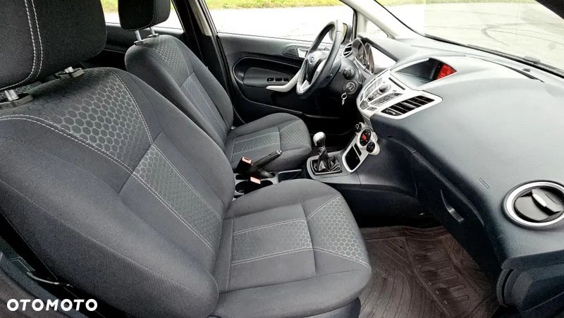 Ford Fiesta 1.4 Titanium - 21