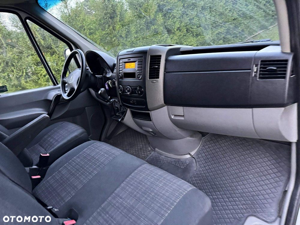 Mercedes-Benz Sprinter - 17