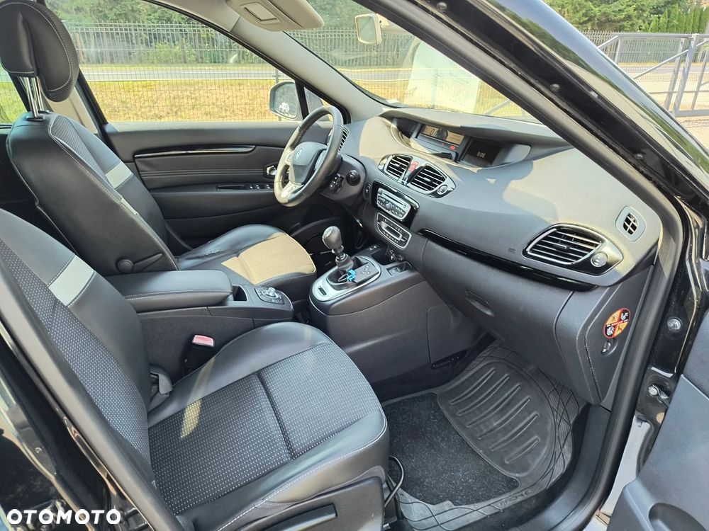 Renault Scenic 1.6 dCi Energy Bose Edition S&S - 10