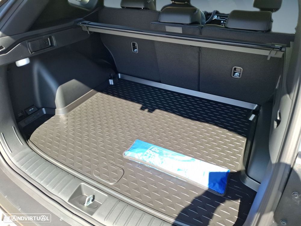 Hyundai Tucson 1.6 T-GDI HEV Vanguard - 24