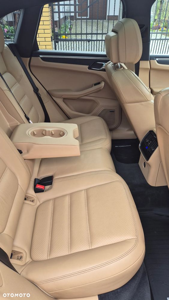 Porsche Macan - 23