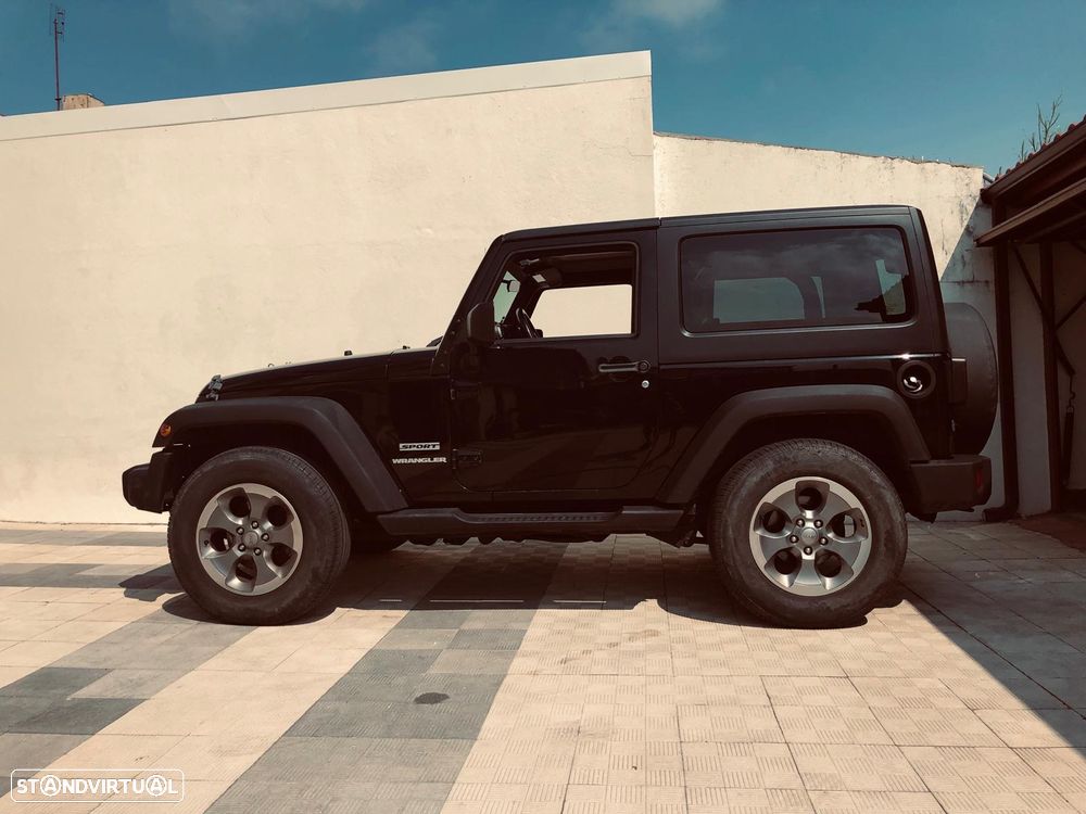 Jeep Wrangler 2.8 CRD Auto Sport - 3