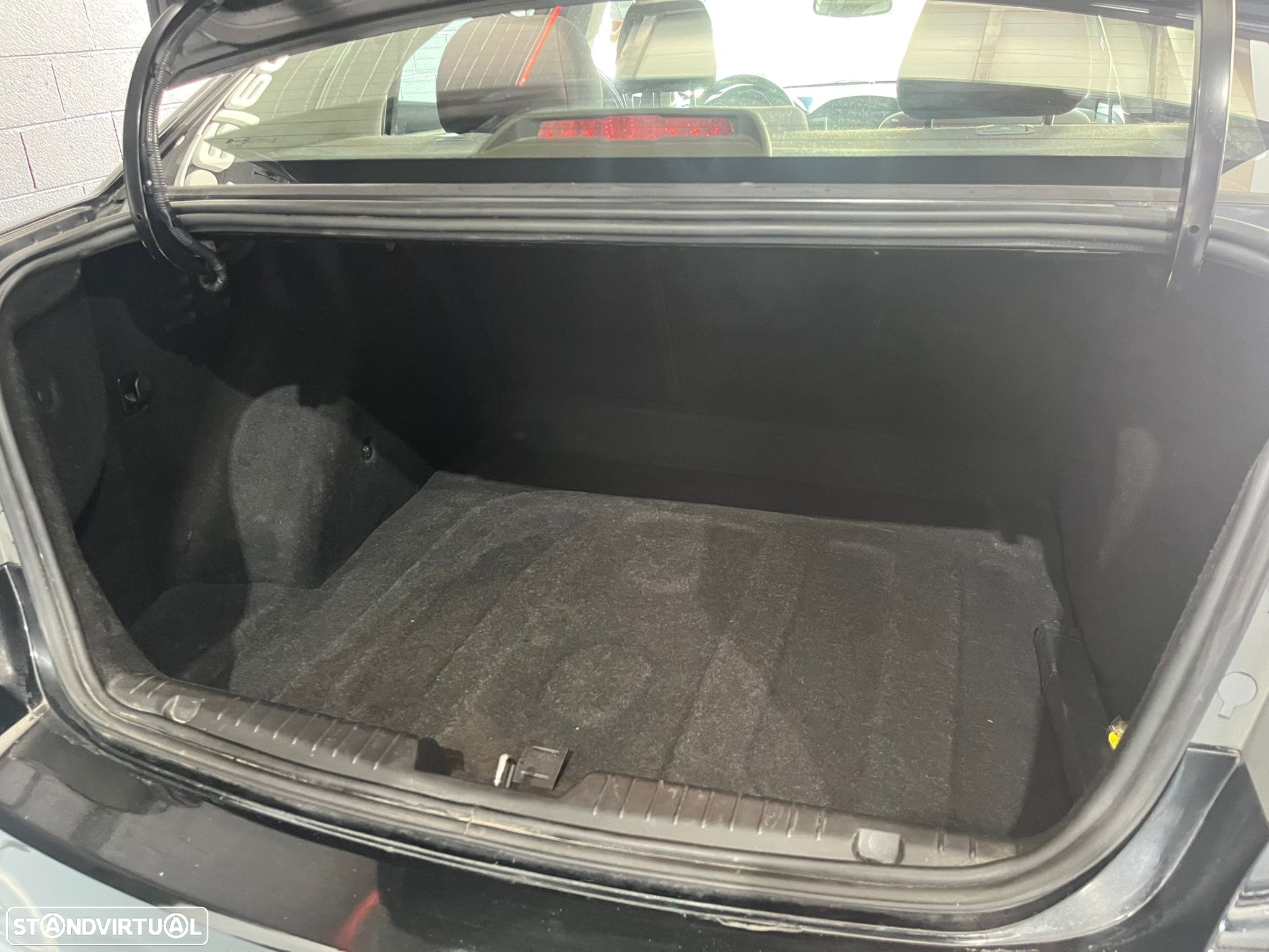 Chevrolet Cruze 2.0 VCDi LTZ - 25