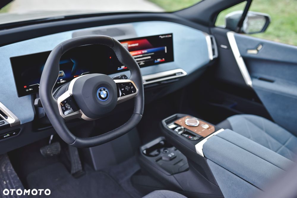 BMW iX xDrive40 76.6kWh - 8