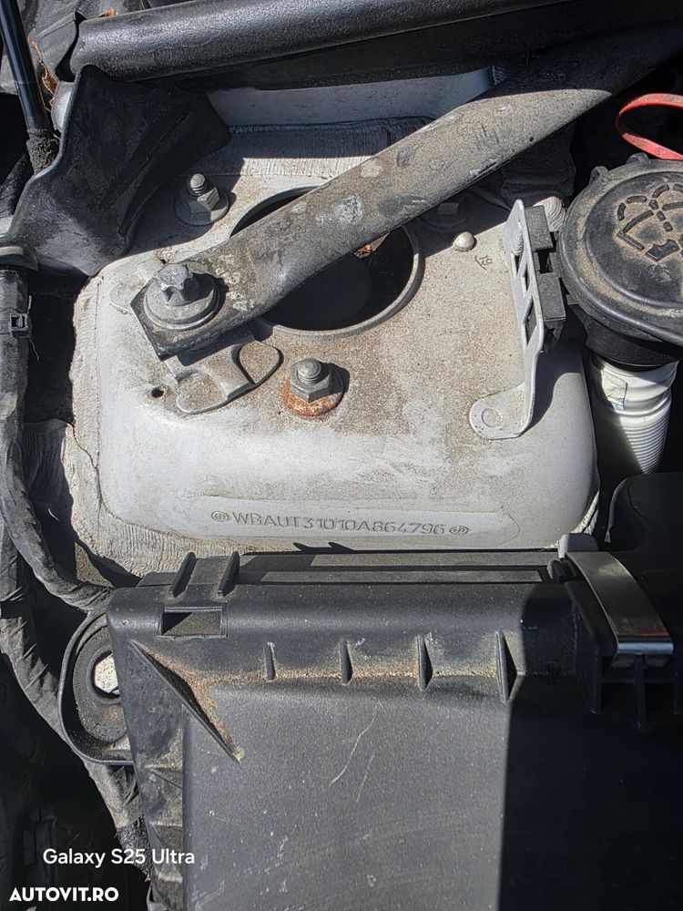 BMW Seria 3 318d DPF Touring Aut. Edition Exclusive - 9