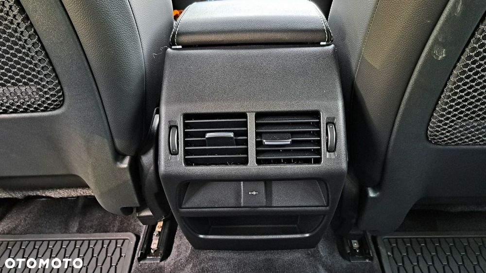 Jaguar E-Pace - 37