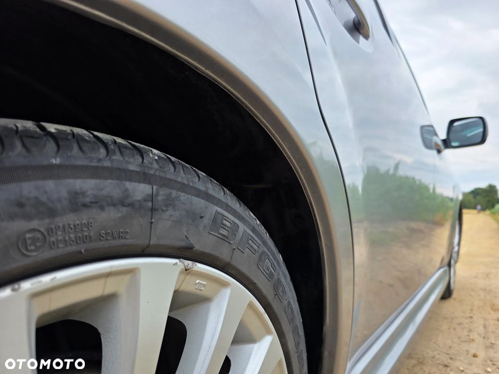 Subaru Legacy 2.5i GT - 36