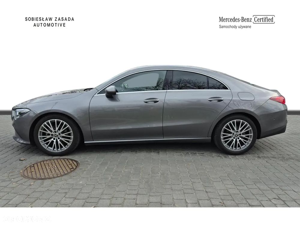 Mercedes-Benz CLA 180 7G-DCT - 2