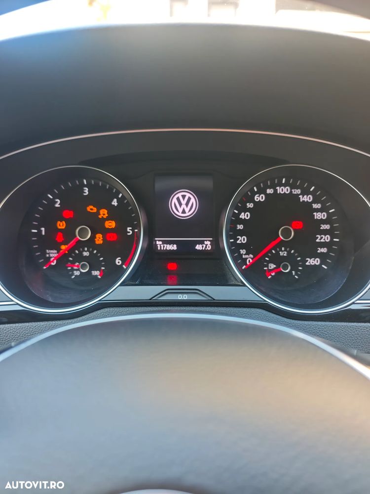 Volkswagen Passat 2.0 TDI Comfortline - 19