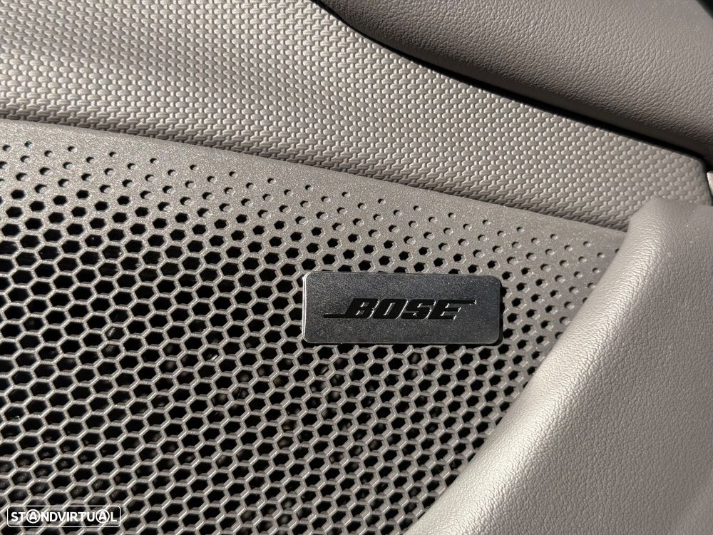 Porsche Taycan Sport Turismo bateria Performance Plus - 23