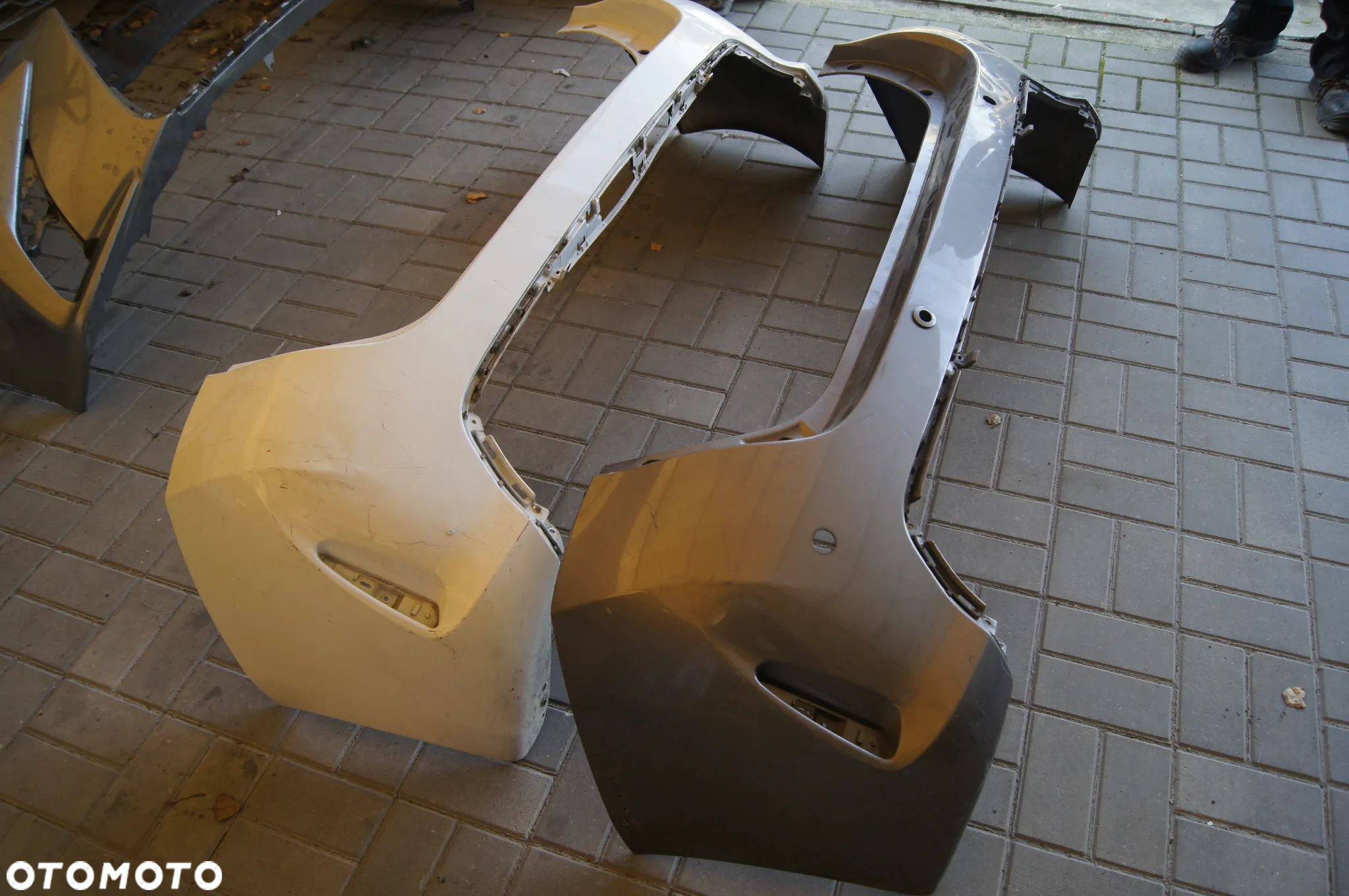 TOYOTA AURIS II 2 HB 12-15 ZDERZAK TYLNY TYŁ - 2