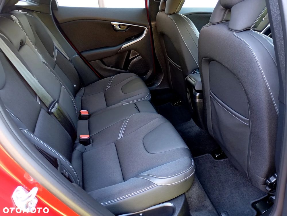 Volvo V40 D2 Geartronic - 16