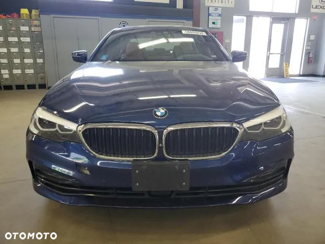 BMW Seria 5 530i xDrive Sport Line sport - 13