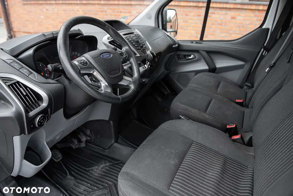 Ford Transit Custom - 11