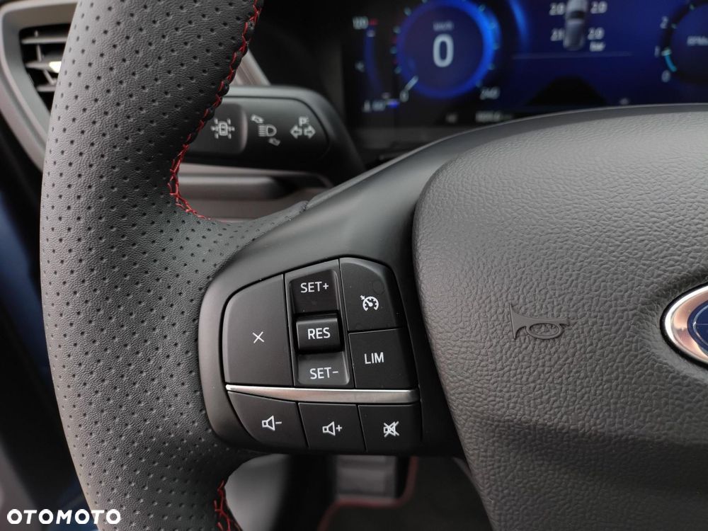 Ford Kuga 1.5 EcoBoost FWD ST-Line X - 14