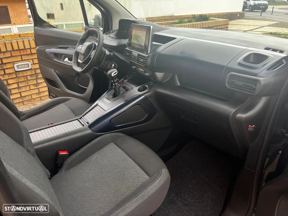 Peugeot Rifter 1.5 BlueHDi Longa Allure Pack 7L - 17