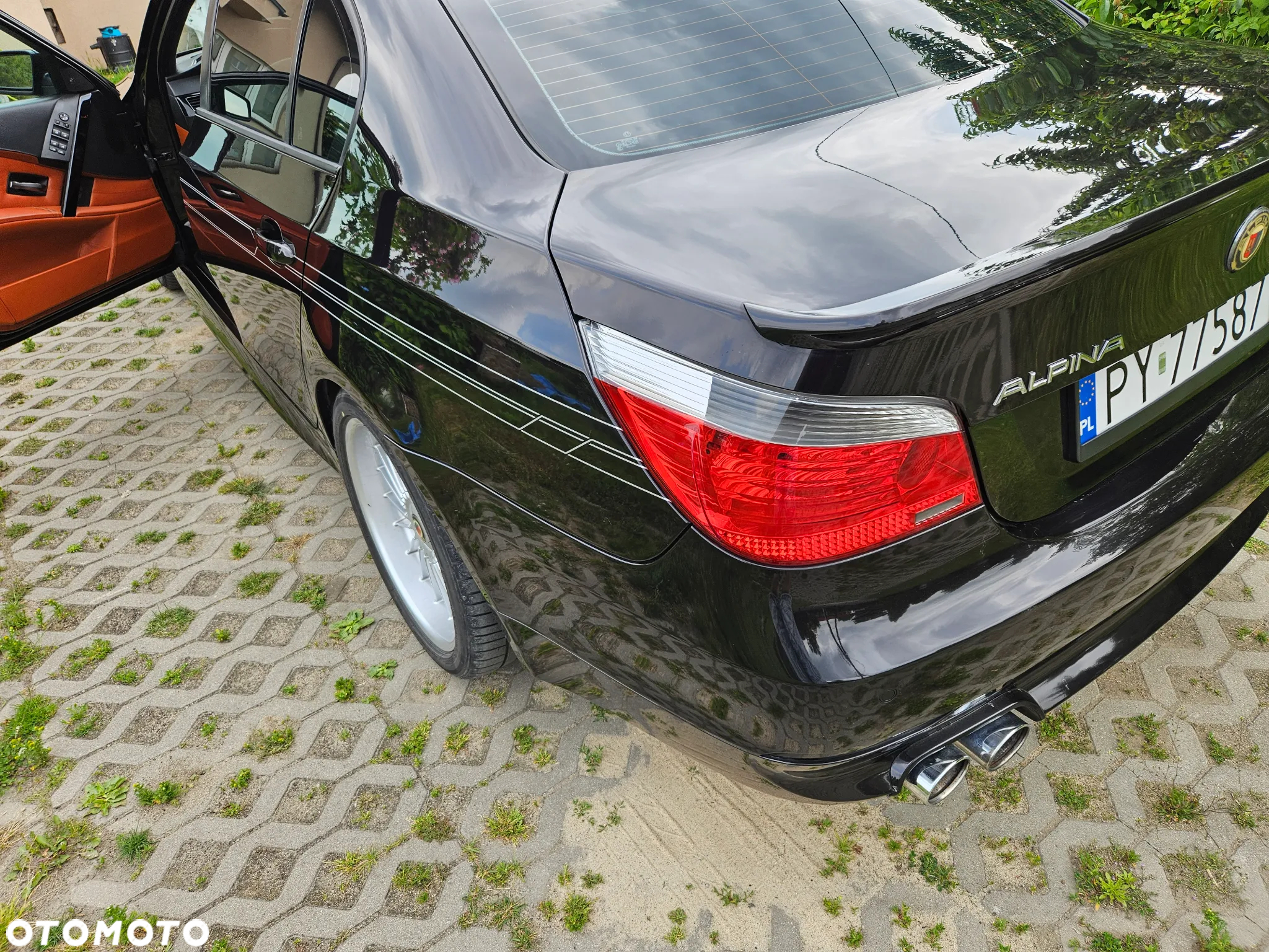 BMW Seria 5 550i - 9