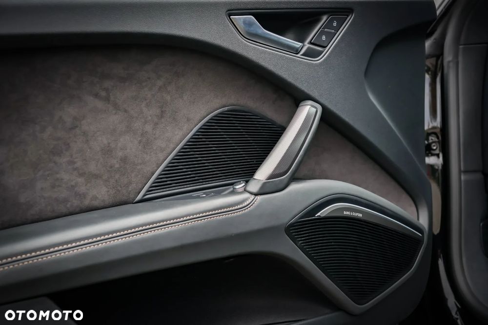 Audi TT S Coupé - 21