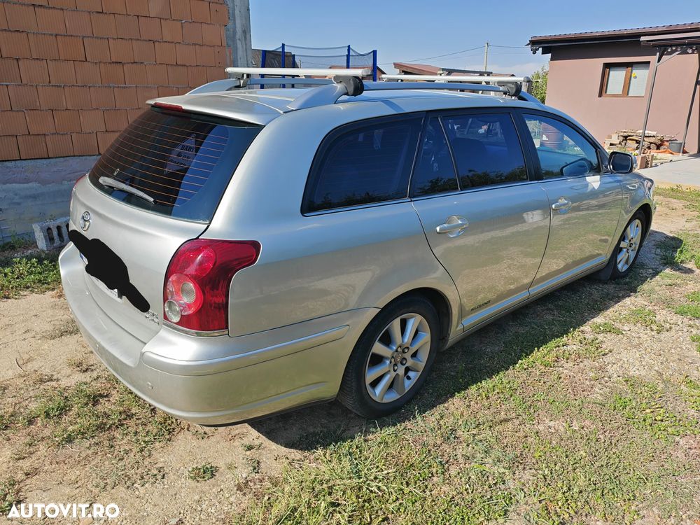Toyota Avensis 2.0 D-4D Station Executive - 4