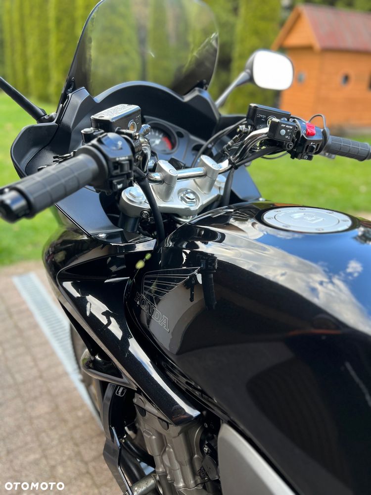 Honda CBF - 22
