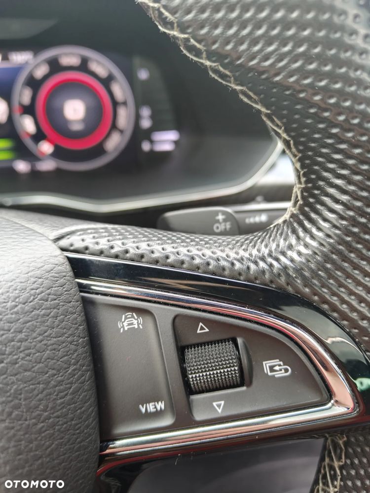 Skoda Superb 2.0 TDI SCR Sportline DSG - 11