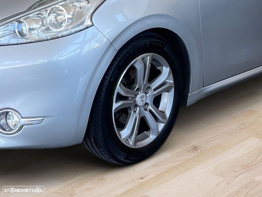 Peugeot 208 1.4 VTi Access - 10