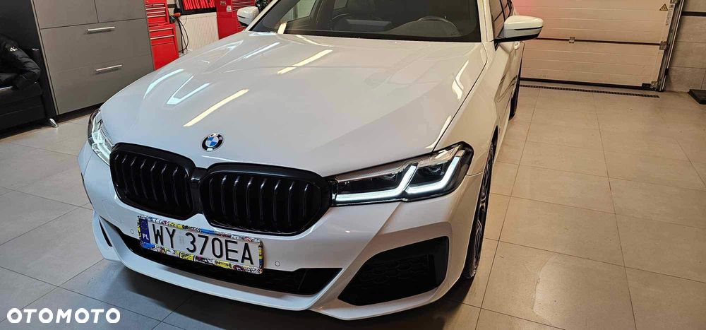 BMW Seria 5 520d xDrive mHEV M Sport sport - 2