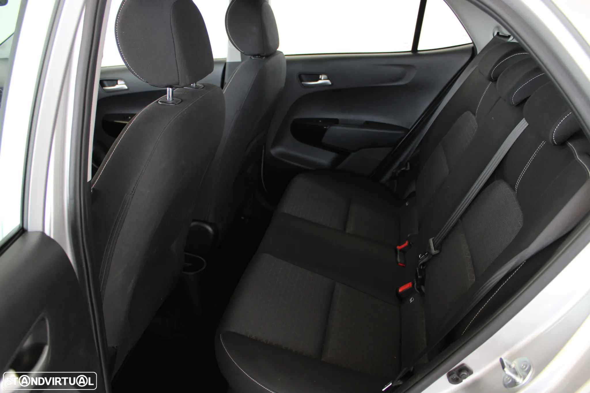 Kia Stonic 1.2 Dynamic - 21