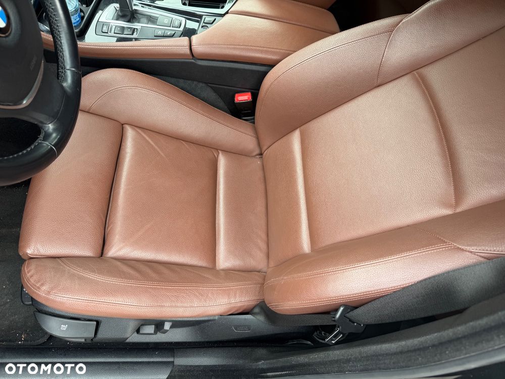 BMW Seria 5 528i xDrive - 12