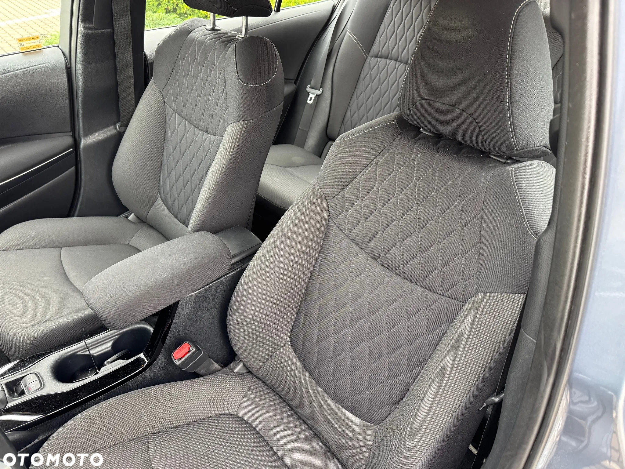 Toyota Corolla 1.8 Hybrid Comfort - 11
