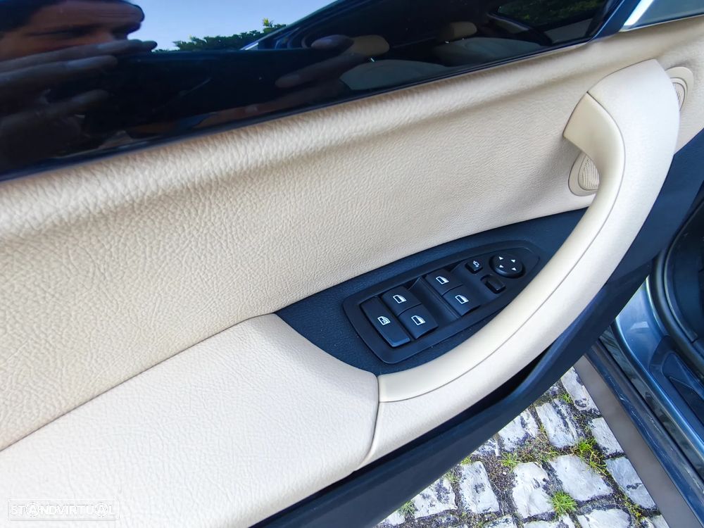 BMW X1 16 d sDrive Advantage - 8
