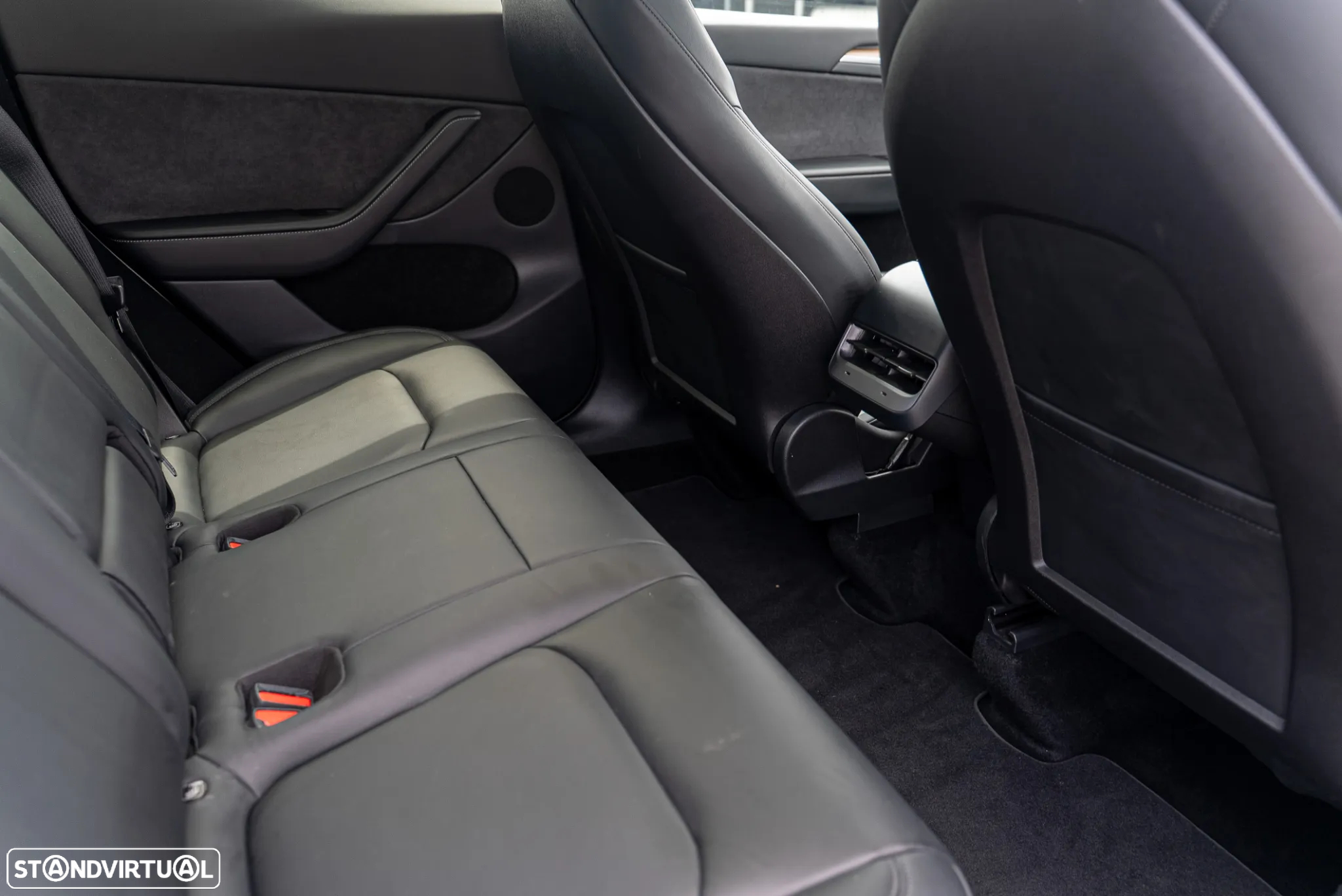 Tesla Model Y Performance Tração Integral - 22