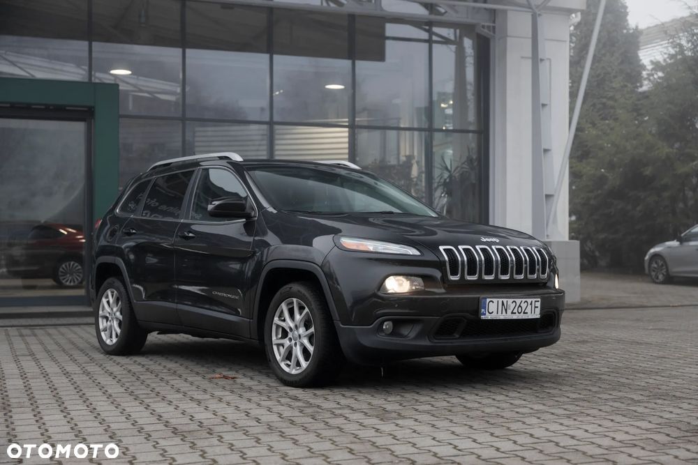 Jeep Cherokee - 1