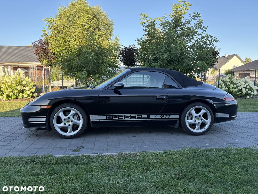 Porsche 911 Carrera 4 - 5
