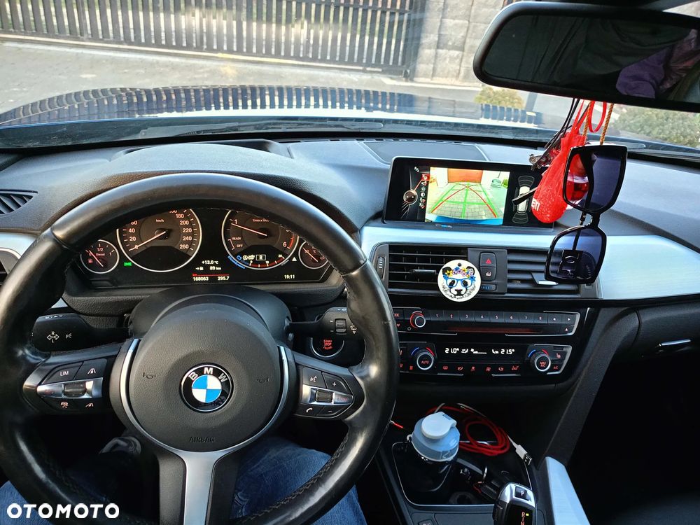 BMW Seria 3 320d Sport - 19
