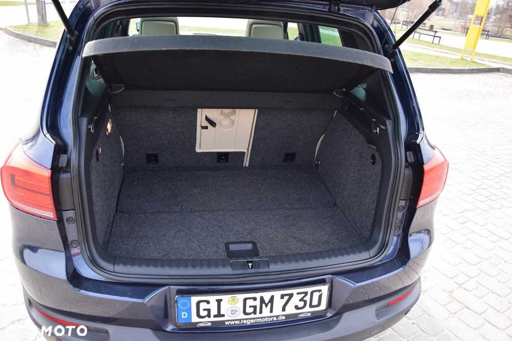 Volkswagen Tiguan 2.0 TDI DPF 4Motion BlueMotion Technology DSG Lounge Sport & Style - 23