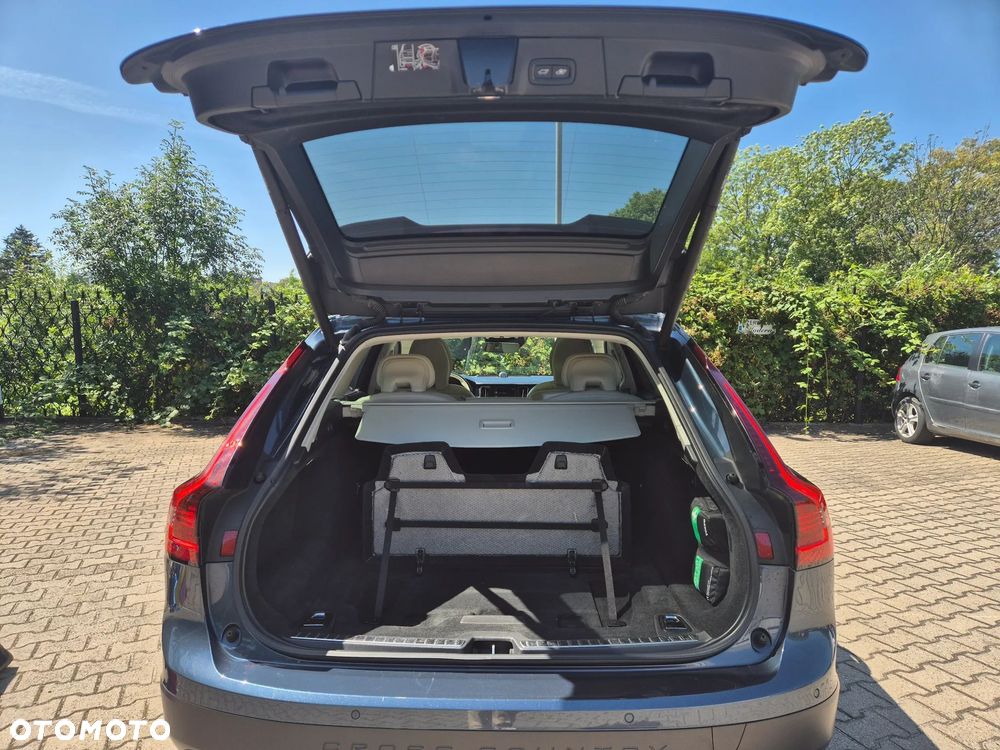 Volvo V90 Cross Country D5 AWD - 33