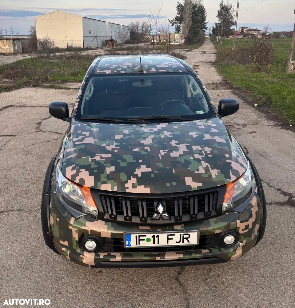 Mitsubishi L200 Double Cab 2.4 DI-D M/T Instyle - 8