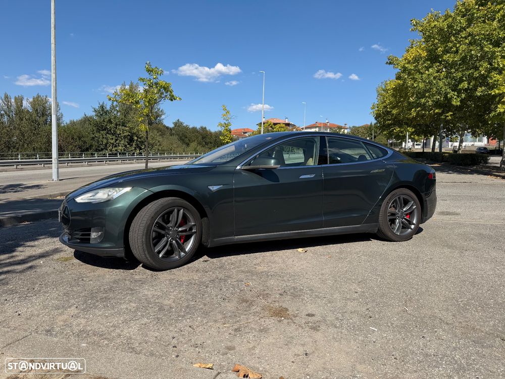 Tesla Model S 85 Perfomance - 11