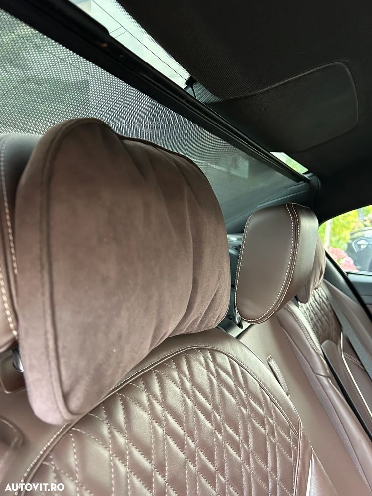 BMW Seria 7 745e - 31