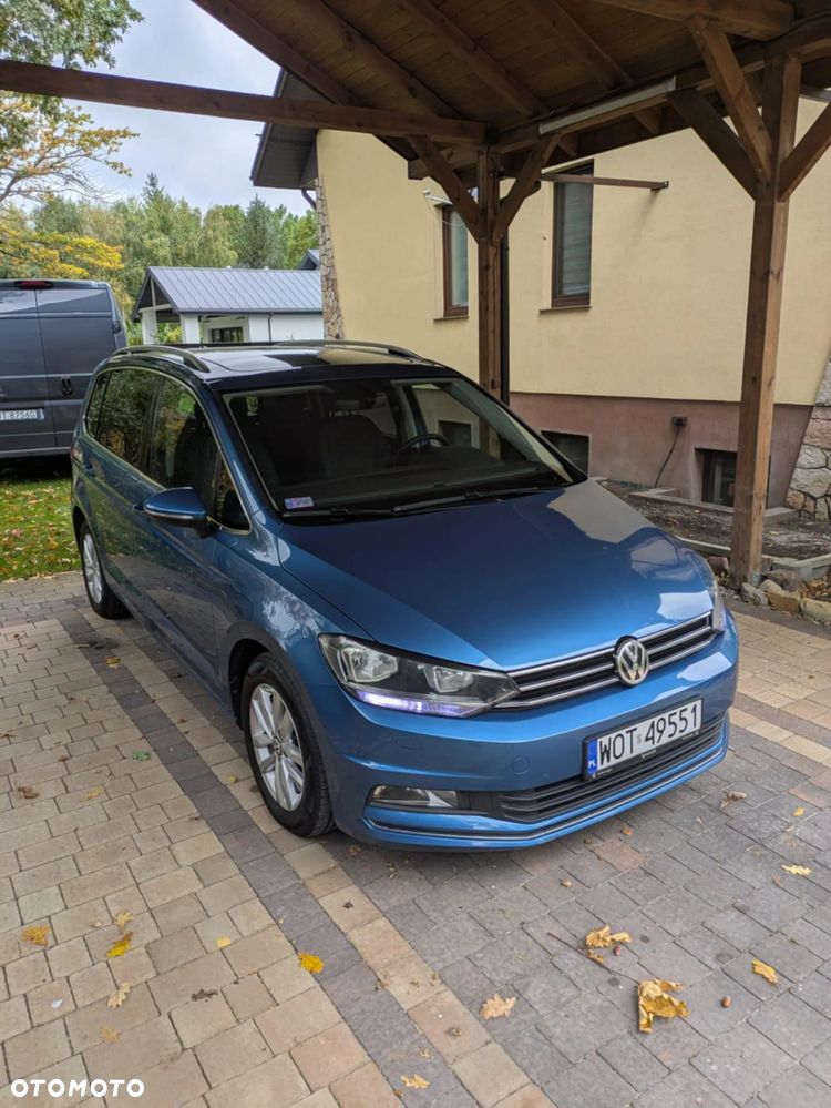 Volkswagen Touran - 1