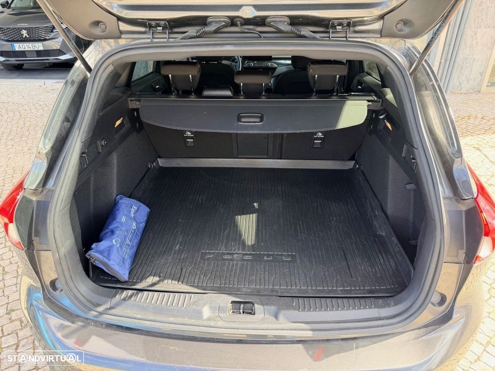 Ford Focus SW 1.0 EcoBoost ST-Line X - 43